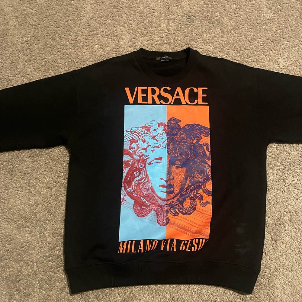 Versace sweater like new worn once